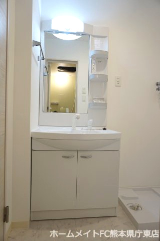 熊本市東区花立６丁目の賃貸マンションの独立洗面台
