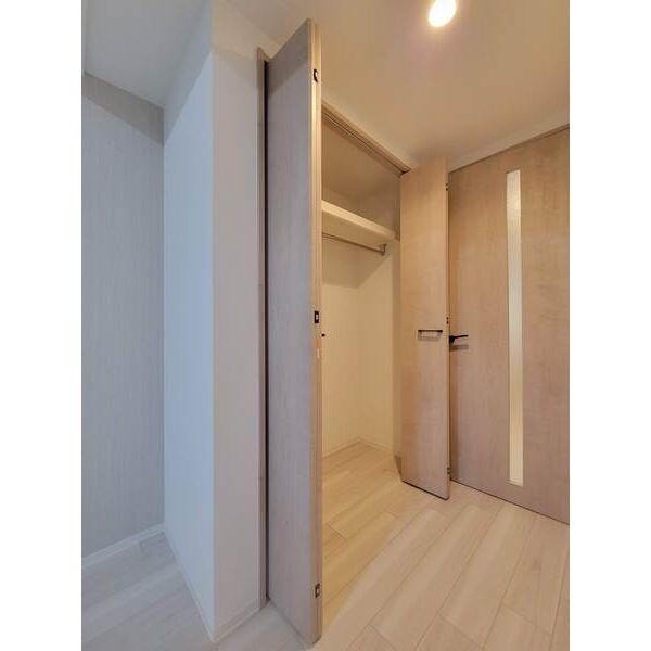 Louis Residence 天王寺町北の収納|Louis Residence 天王寺町北　クローゼット