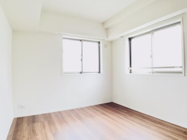 クレアホームズ千葉センタープレイスの居間・リビング