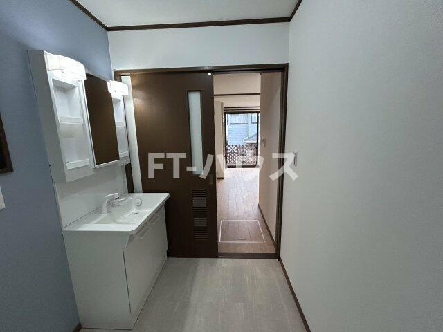 芝山５丁目戸建の洗面所