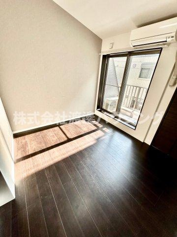 SURFISLANDMALIBUの居間・リビング