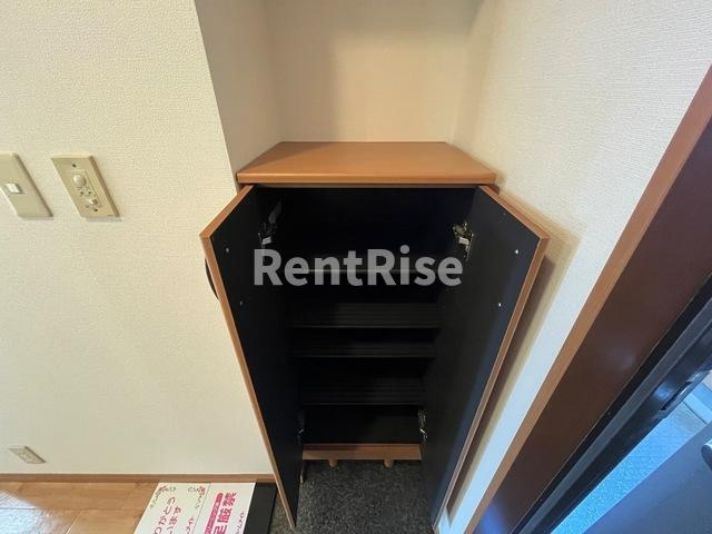 ブルージュ|下駄箱