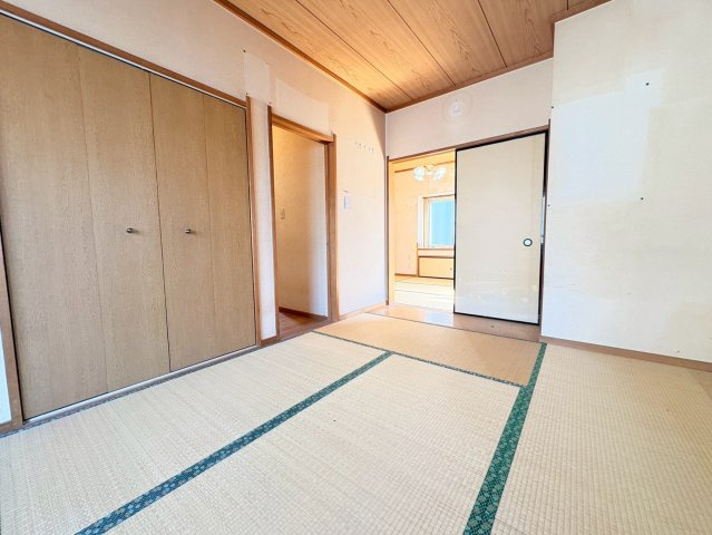 さいたま市南区松本４丁目　中古住宅の寝室