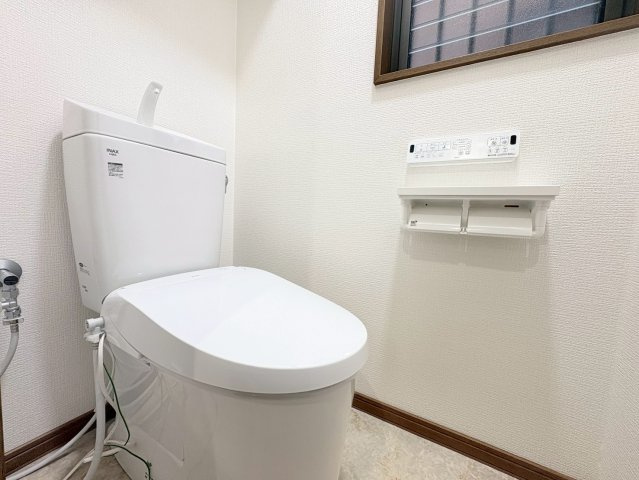 さいたま市浦和区木崎５丁目　中古住宅のトイレ