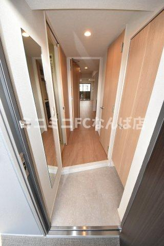 グランセジュール大国町の玄関