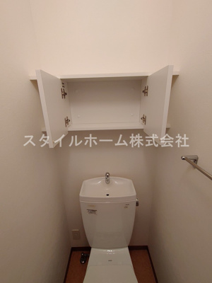 【トイレ】 | メルヴェーユ | 別部屋写真です。