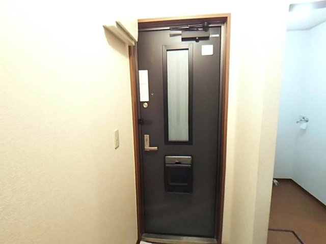 サンパティーク鎌田105の玄関