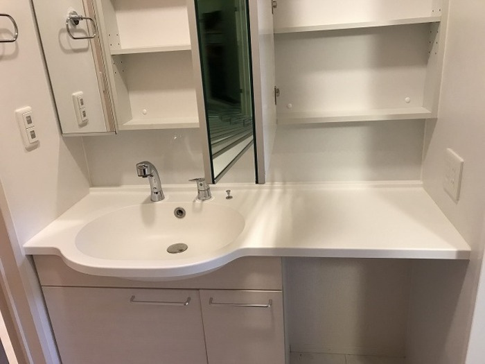 フィーカ アパルフェの独立洗面台|洗髪洗面化粧台