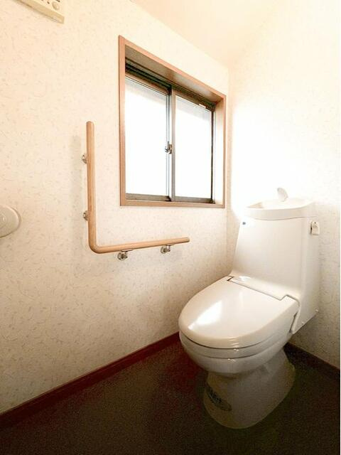 宇都宮市下岡本町　2ＳＬDＫ　中古住宅のトイレ