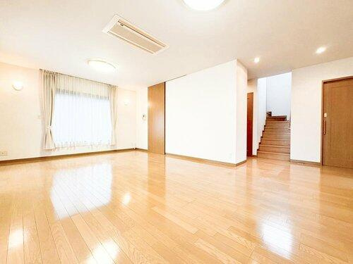 宇都宮市下岡本町　2ＳＬDＫ　中古住宅の居間・リビング