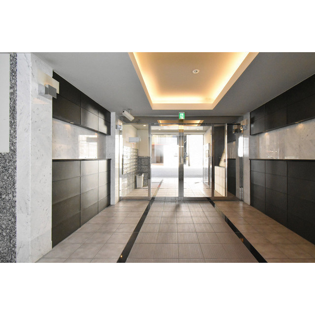 インボイス難波南レジデンスの居間・リビング