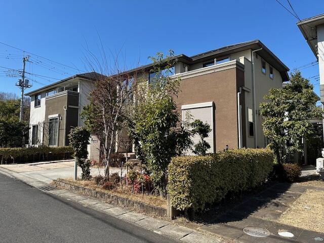 宇都宮市豊郷台３丁目　4ＳＬＤＫ　中古住宅の前面道路含む現地写真