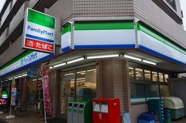 長井邸の周辺|コンビニ「ファミリーマートまで397m」