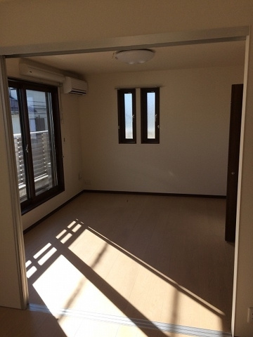 パールハイム経堂の居間・リビング