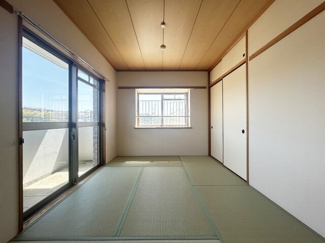 2面採光の6帖和室