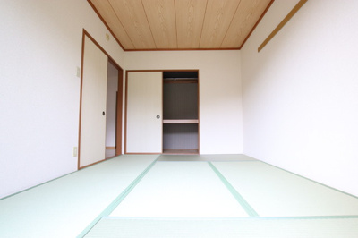 6帖の和室に収納あり