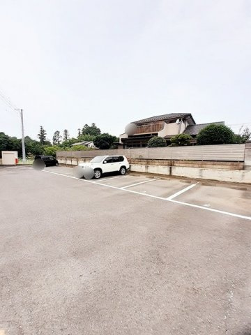 プレミールⅡの駐車場