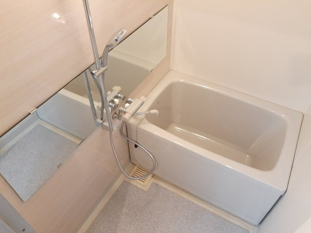 サニーコンフォルの浴室|コンパクトで使いやすいお風呂です