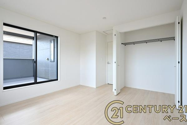 クレイドルガーデン杉本町 ３号棟 ／新築一戸建の収納|■現地撮影写真■各居室にもクローゼットを完備！