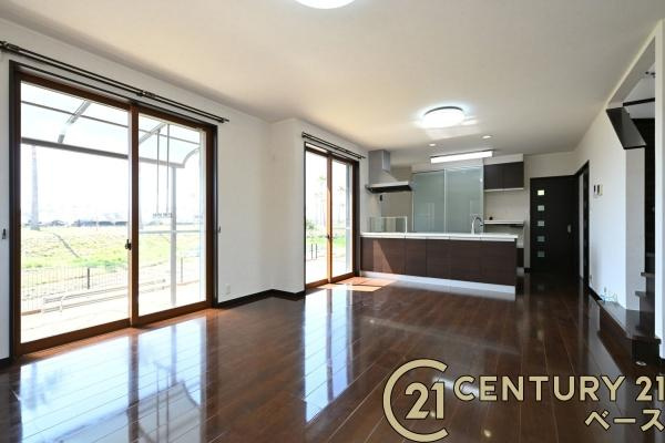 橿原市田中町　一戸建の居間・リビング