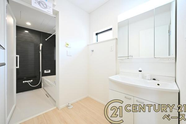 クレイドルガーデン杉本町 ２号棟 ／新築一戸建の独立洗面台|■現地撮影写真■