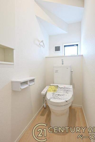 クレイドルガーデン杉本町 ４号棟 ／新築一戸建のトイレ|■現地撮影写真■清潔感ある綺麗なお手洗いです！