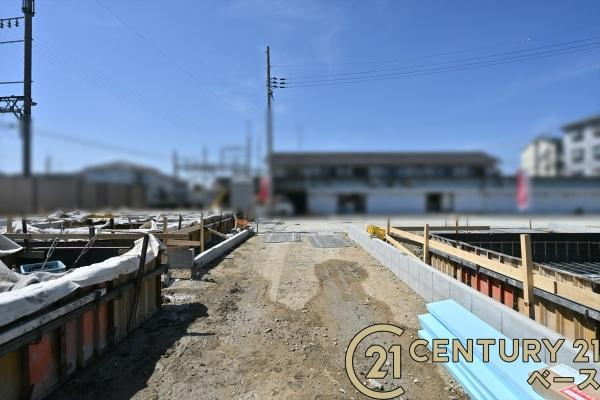 クレイドルガーデン杉本町 ４号棟 ／新築一戸建の前面道路含む現地写真