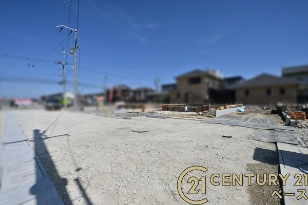 クレイドルガーデン杉本町 ４号棟 ／新築一戸建の前面道路含む現地写真