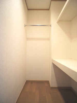 【収納】 | コンフォートＣ | ウォークインクロゼット付きでお部屋はスッキリ♪