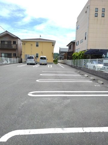 Ｈ・ＣＡＮＴＩＫ　Ⅳの駐車場