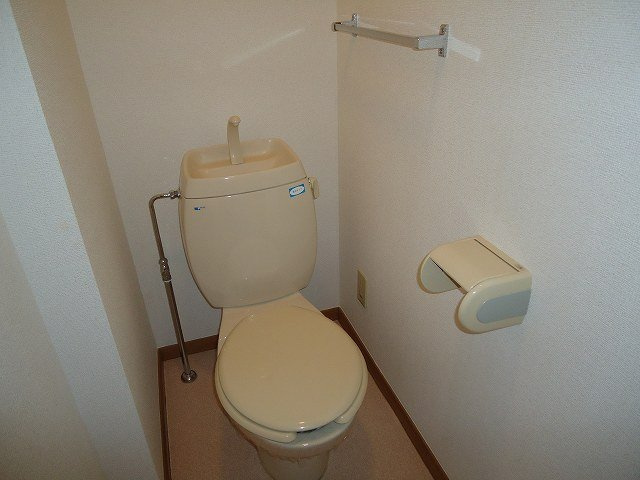 ファミール岡本Ⅱのトイレ