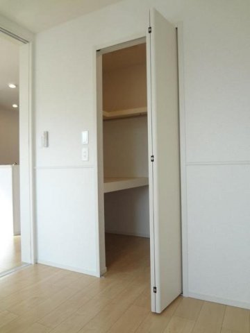 ノースリバーⅡ番館　Ｂの収納