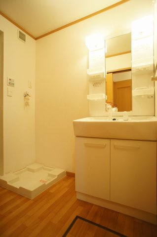 ハッピー・ヴァレー・レジデンスの洗面所