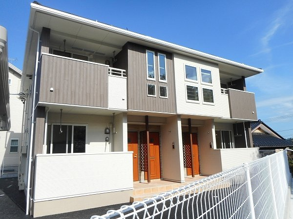 レイクサイドコート