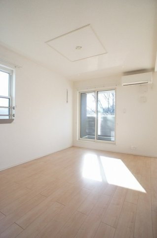 レイクサイドコートの居間・リビング