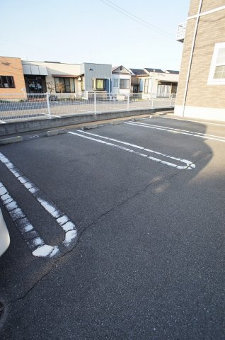 リバティーⅢの駐車場