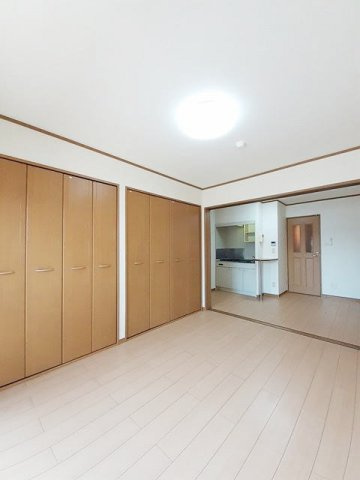 レルベ保田窪の居間・リビング