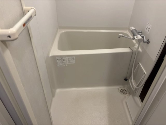 レオネクストセレーノの浴室