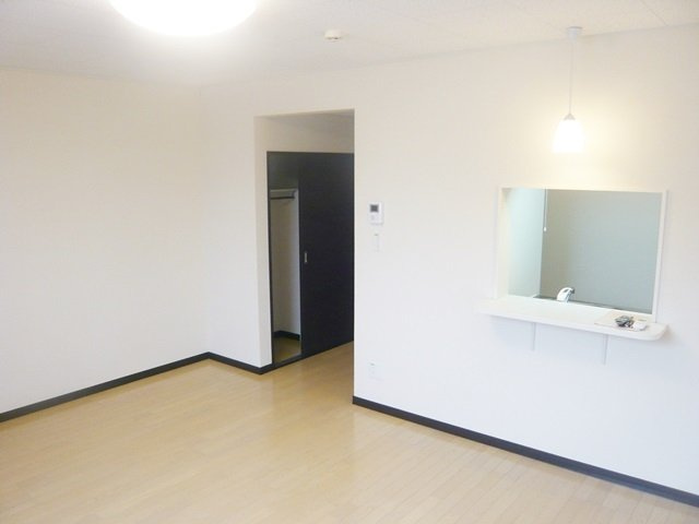 レオネクストロイヤルＫリリハの居間・リビング