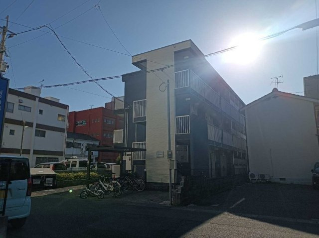 レオパレスやもと