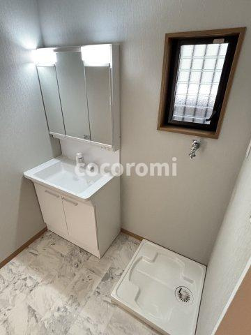 中宮東之町戸建の洗面所