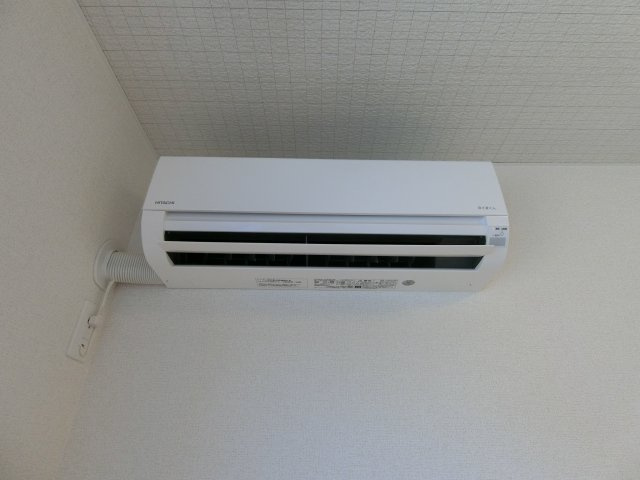 アーモンドアイの設備