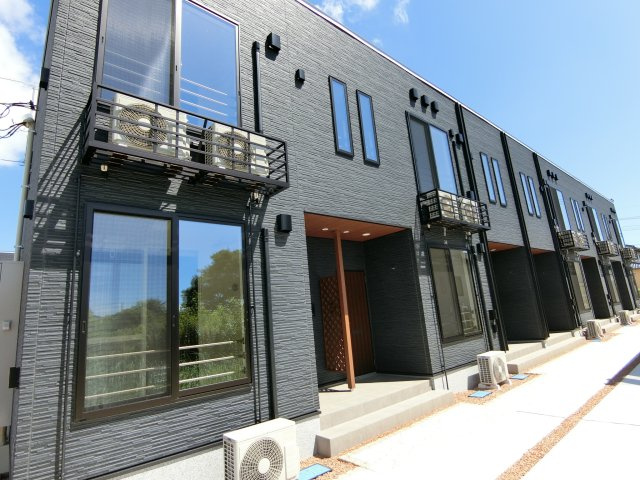 アーモンドアイ