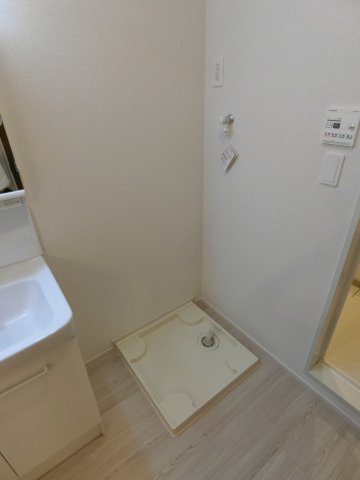 アーモンドアイの洗面所