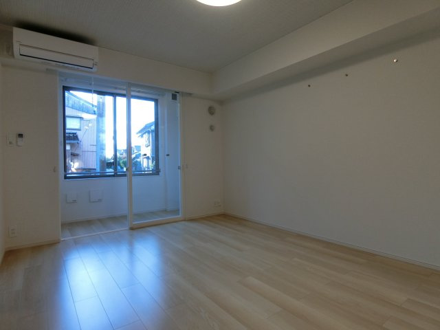 ブルーオーシャン・レジデンスＢの居間・リビング