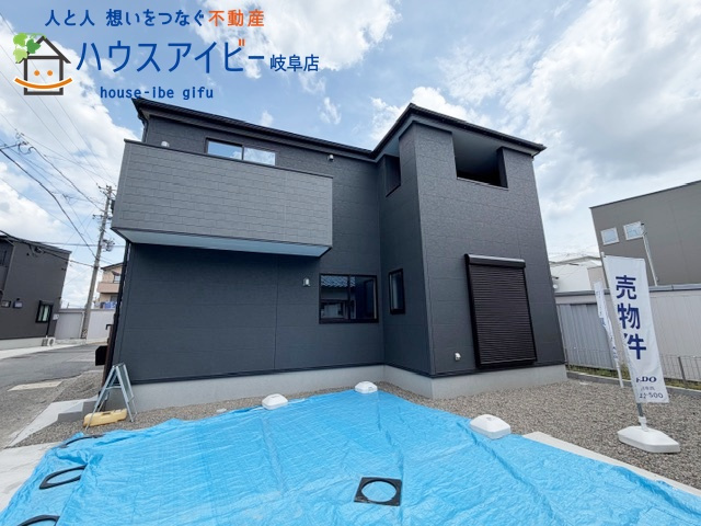 岐阜市下川手新築建売限定1邸！茶所駅まで徒歩5分！厚見小学校まで徒歩5分です♪お車並列2台可能！の画像