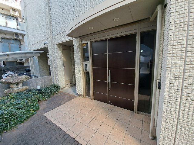 SOL.LEVANTE,Ⅹのエントランス