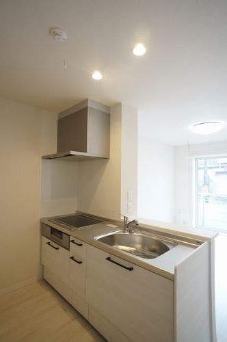 リッツガーデン赤塚のキッチン|コンパクトなキッチンで掃除もラクラク