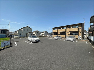 【駐車場】 | ロイヤルテラス