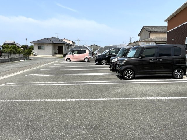 エステートの駐車場
